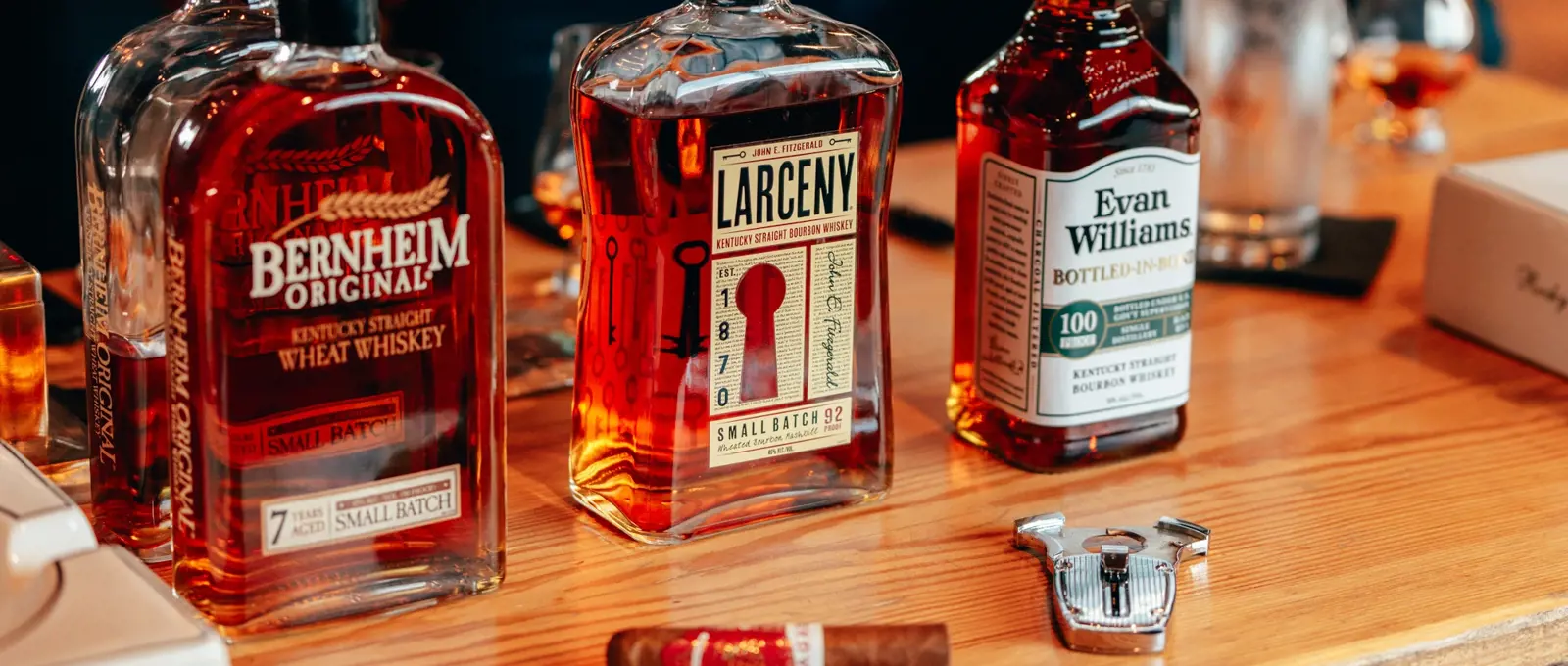 Guide: How to pair whiskey and cigars like a PRO